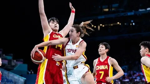 2026年焦点：里尔18岁新星约罗心仪皇马，加盟皇马的潜在轨迹